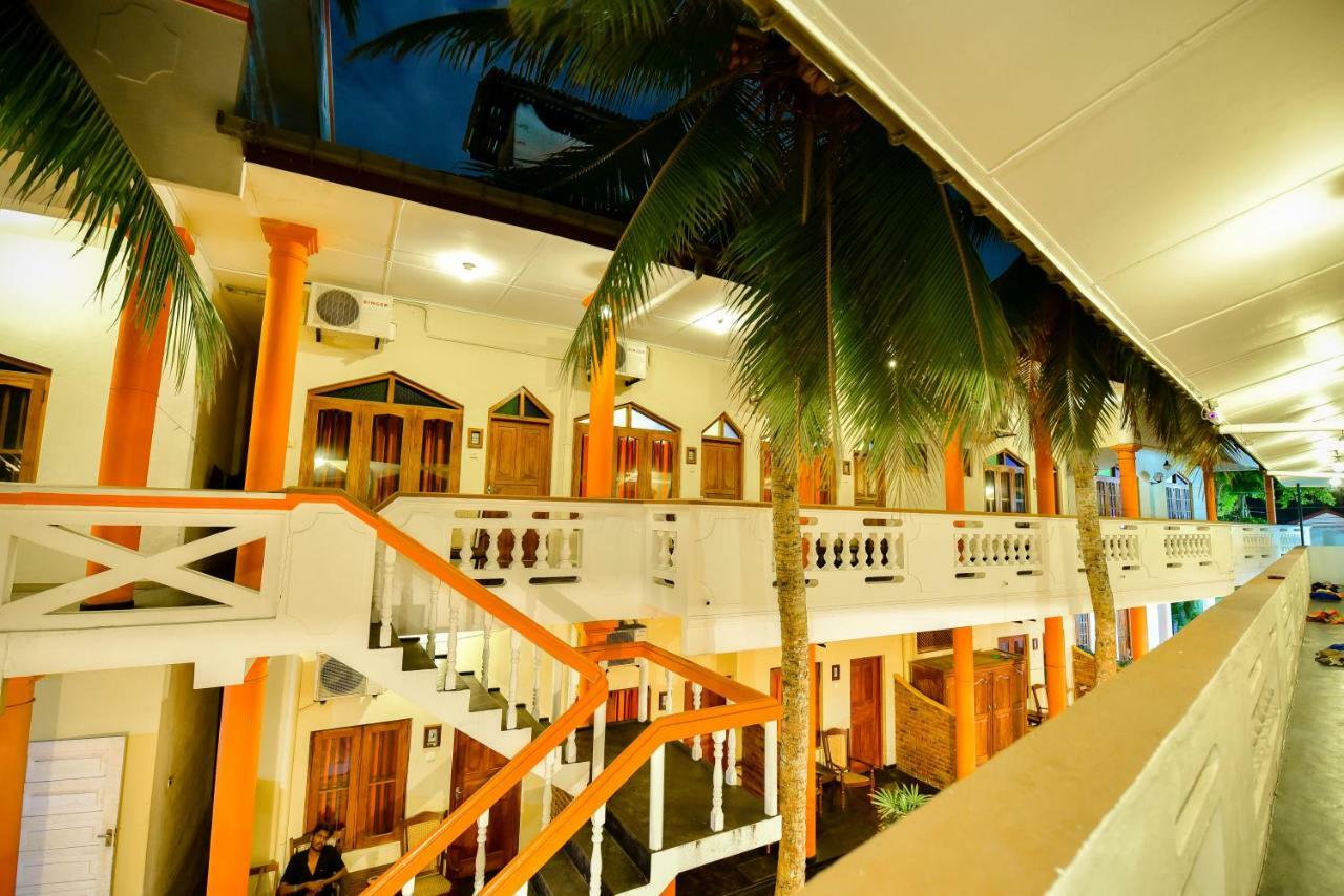 International Beach Hotel & Restaurant Hikkaduwa Luaran gambar