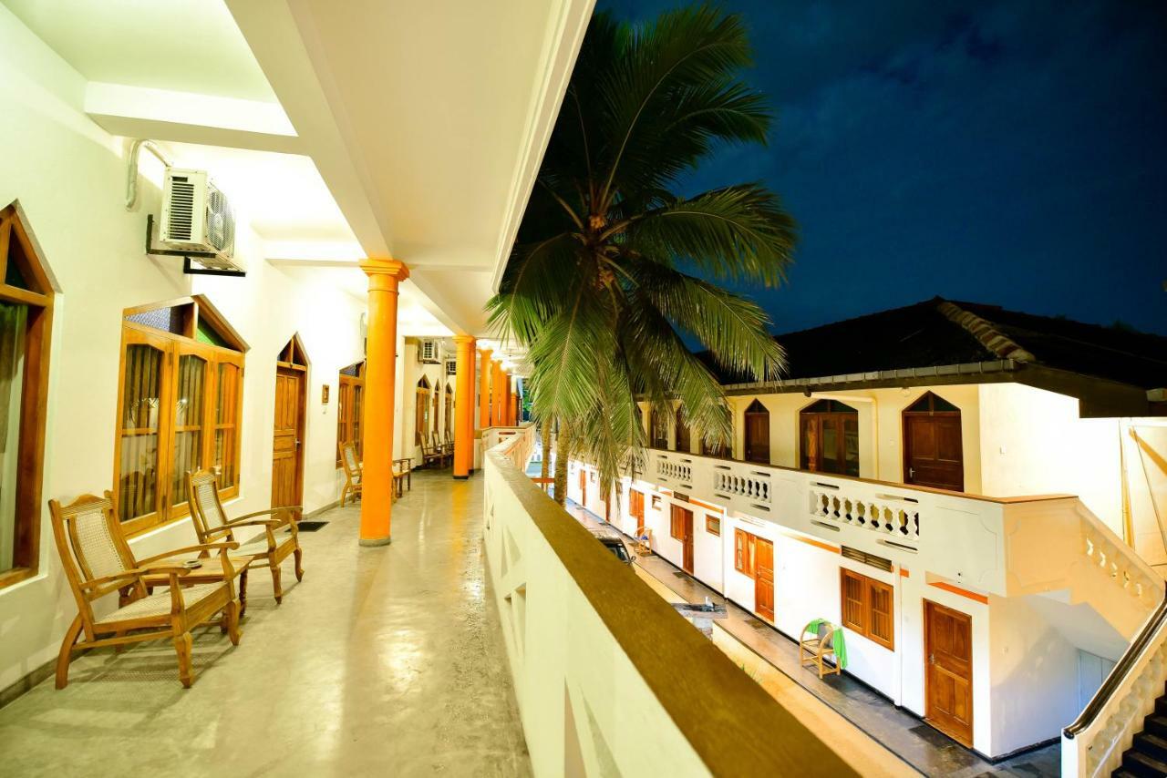 International Beach Hotel & Restaurant Hikkaduwa Luaran gambar